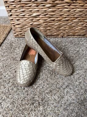 I comfort gold round toe, comfort flat leather 6.5 750